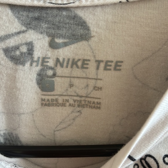 Nike Men T-shirt - Picture 3 of 5